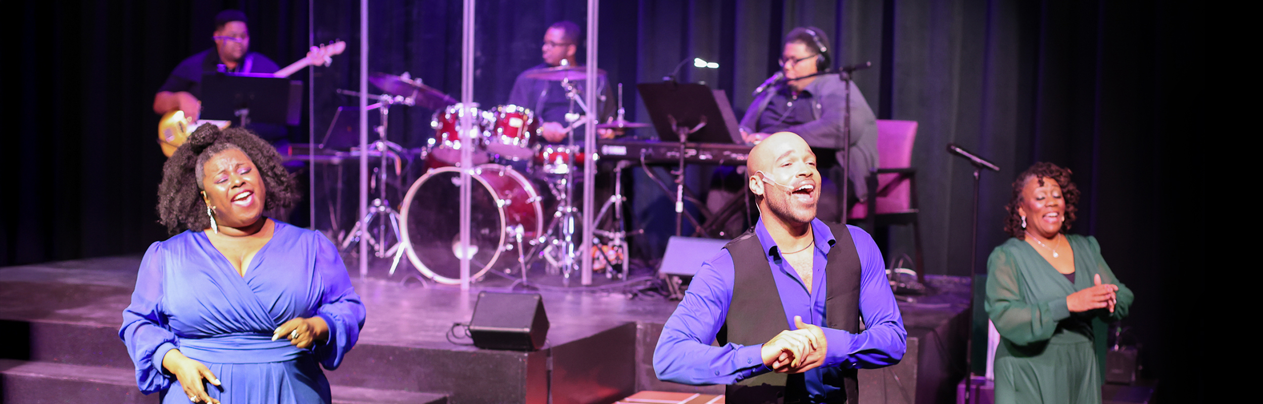 Holiday Extr Performing Arts Hero