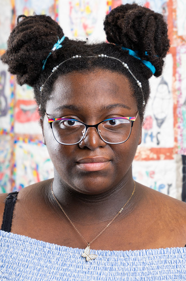 Portrait photo of young artist mentor Brielynn