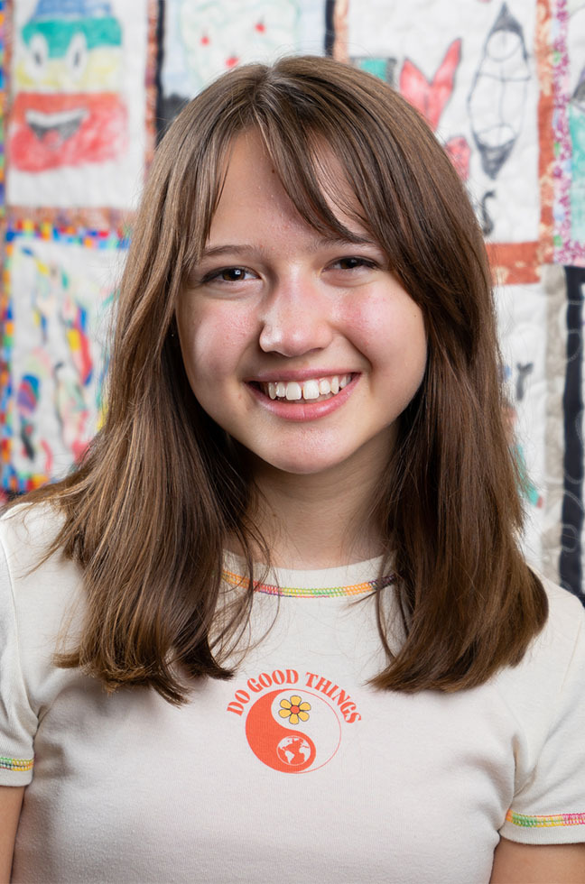 Portrait photo of young artist mentor Leah